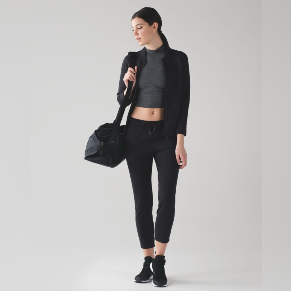 Lululemon On The Fly Pant *28” in Black